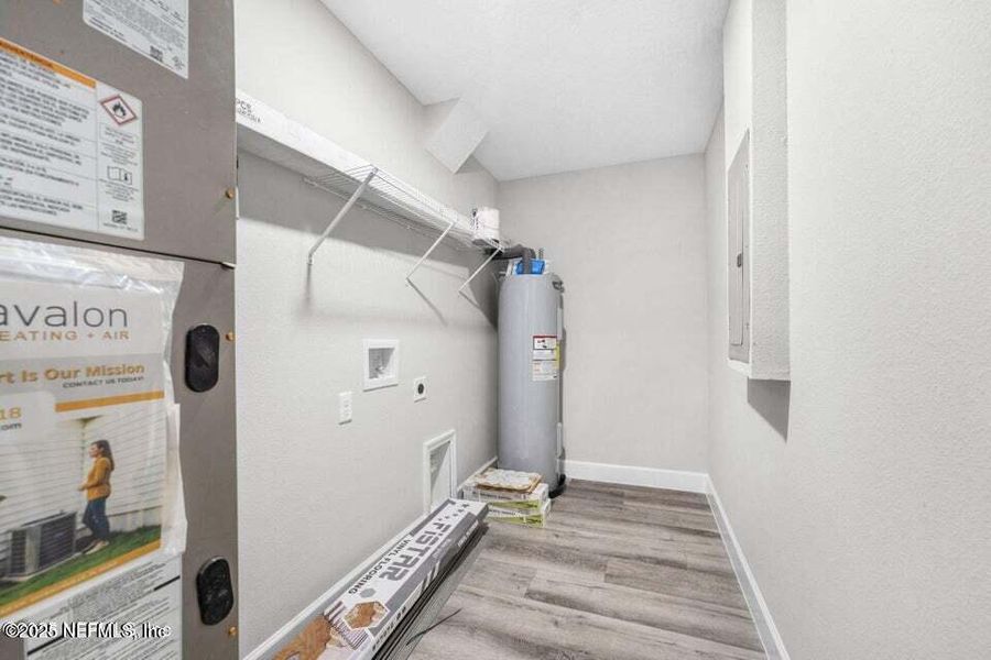 Spacious, unfurnished interior of a new home in , Jacksonville (Image 15).