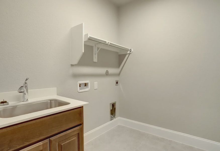 Plan 3029 laundry room with sink and shelf - 10 of 10