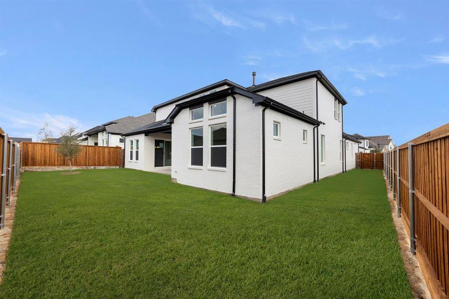 27. 6801 Marerro - Back