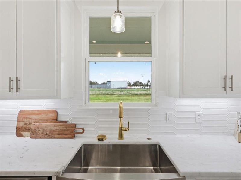 Close-up of interior finishes inside a home in , Weatherford (Image 19).