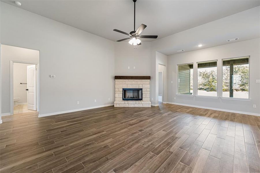 Spacious, unfurnished interior of a new home in Oak Grove Addition, Springtown (Image 33). Spacious, unfurnished interior of a new home in Oak Grove Addition, Springtown (Image 33).