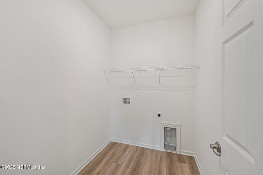 Spacious, unfurnished interior of a new home in Panther Creek, Jacksonville (Image 21). Spacious, unfurnished interior of a new home in Panther Creek, Jacksonville (Image 21).