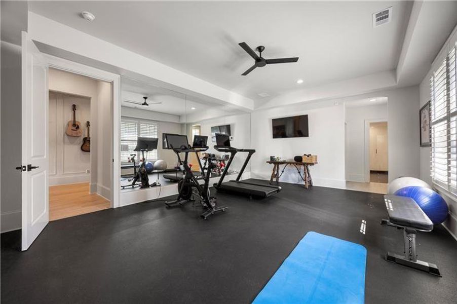 Community amenities in Manor Estates, Alpharetta (Image 73).