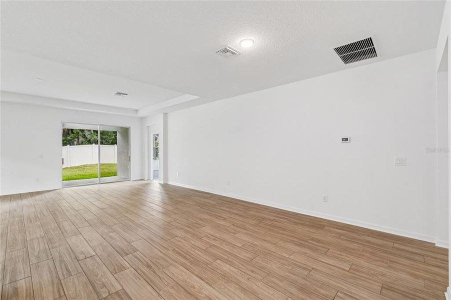Spacious, unfurnished interior of a new home in Cascades at Southern Hills, Brooksville (Image 25).