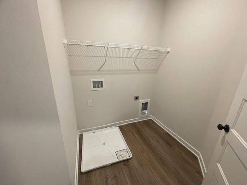 Spacious, unfurnished interior of a new home in Ponderosa Farms Estates, Gainesville (Image 27).