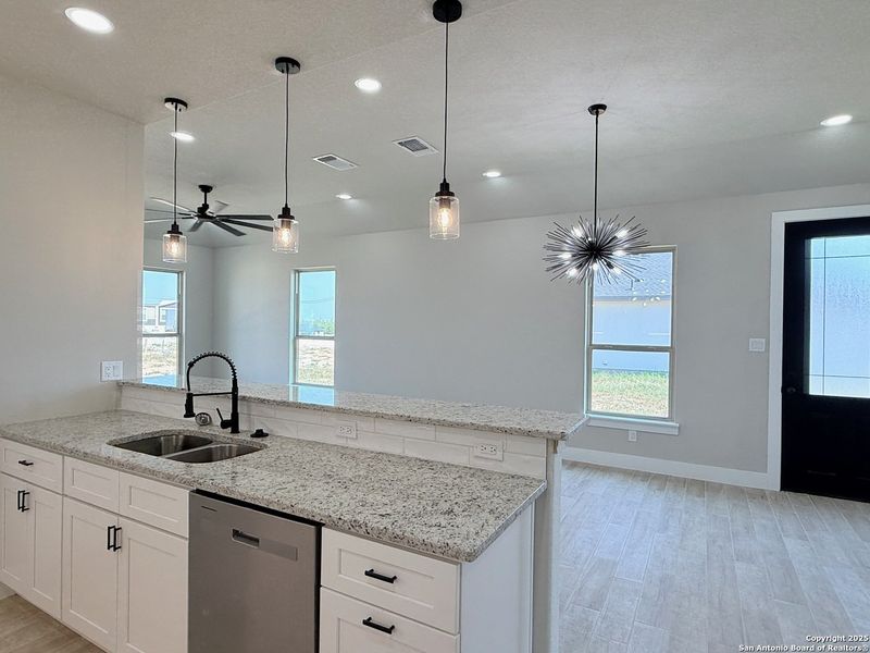 Furnished interior view inside a new home in , La Vernia (Image 8). Furnished interior view inside a new home in , La Vernia (Image 8).