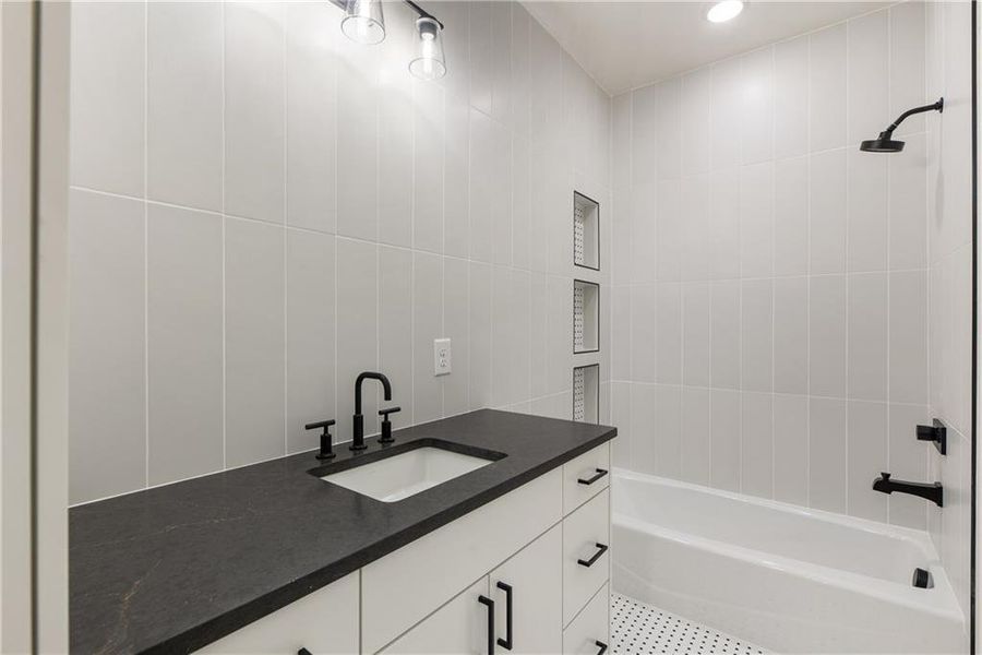 Furnished interior view inside a new home in , Alpharetta (Image 11).