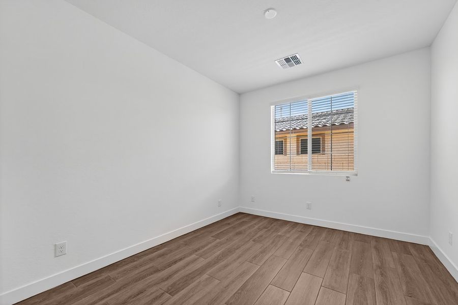 Spacious, unfurnished interior of a new home in La Mira, Mesa (Image 20). Spacious, unfurnished interior of a new home in La Mira, Mesa (Image 20).