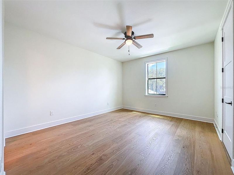 Spacious, unfurnished interior of a new home in , Tampa (Image 59).