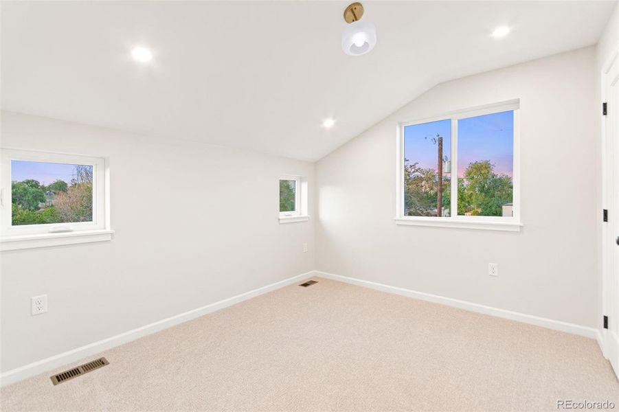 Spacious, unfurnished interior of a new home in , Denver (Image 19).