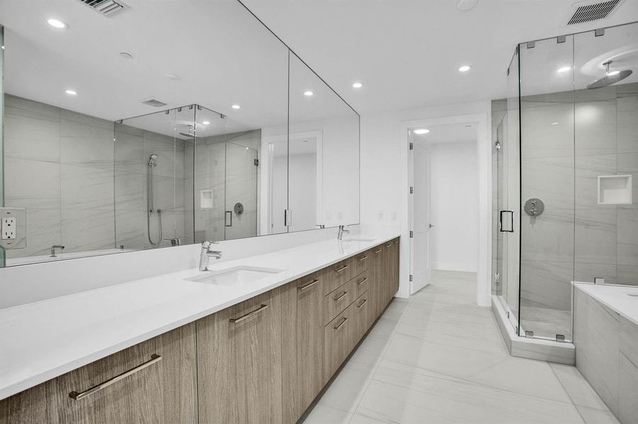 Owner’s Suite Bath with Dual Vanity Owner’s Suite Bath with Dual Vanity