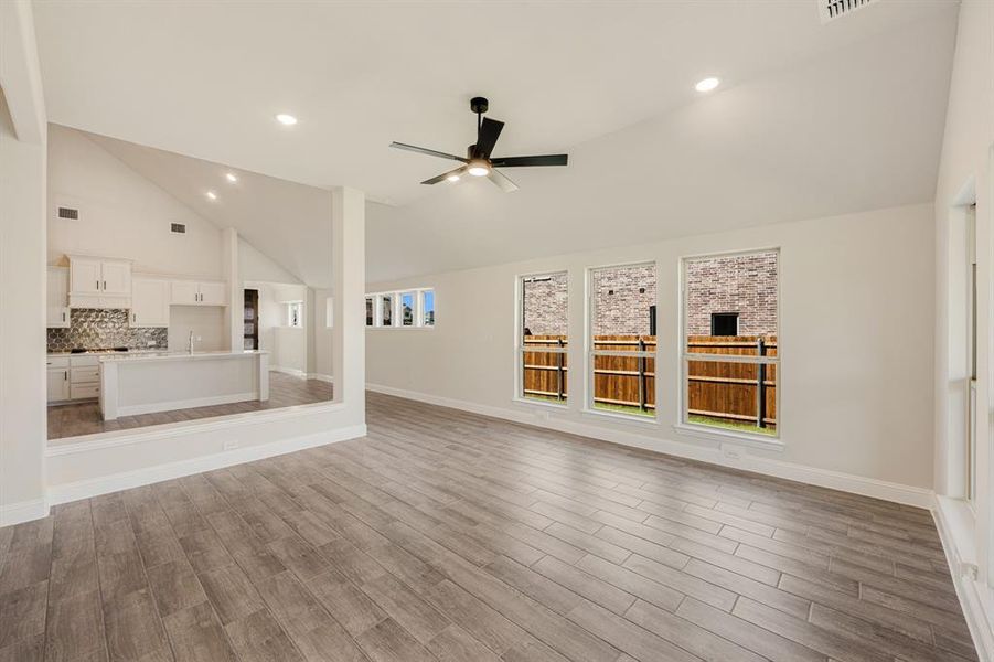 Spacious, unfurnished interior of a new home in Sable Creek, Sanger (Image 19).