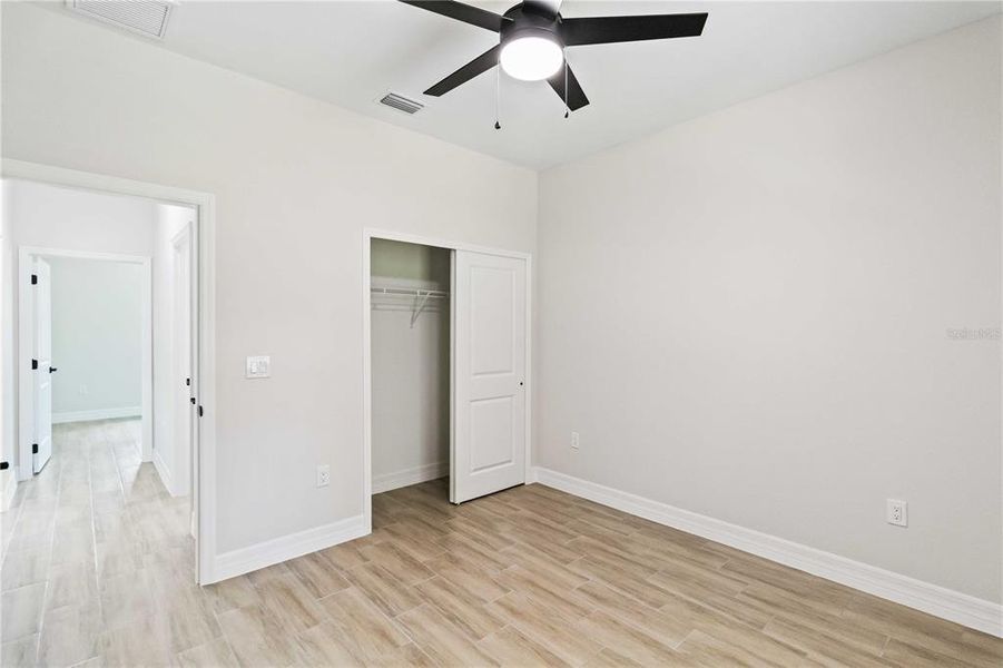 Spacious, unfurnished interior of a new home in , Port Charlotte (Image 20).