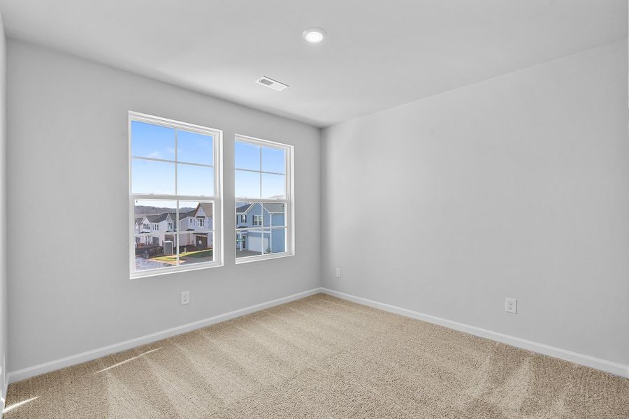 Spacious, unfurnished interior of a new home in Hanes Lake, Winston-Salem (Image 27).