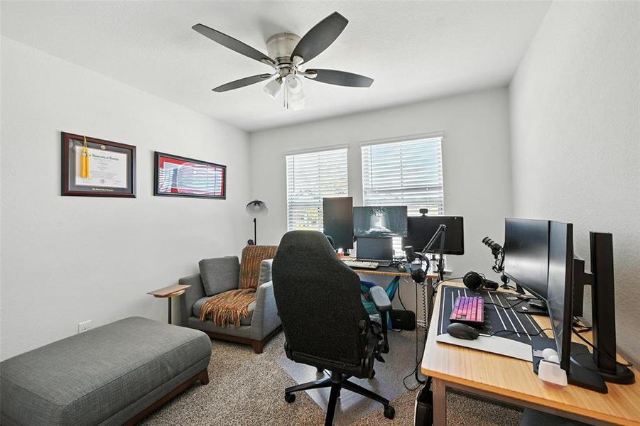 Furnished interior view inside a new home in , Sherman (Image 33).