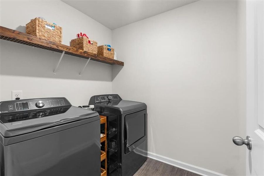 Close-up of interior finishes inside a home in , Dawsonville (Image 23).