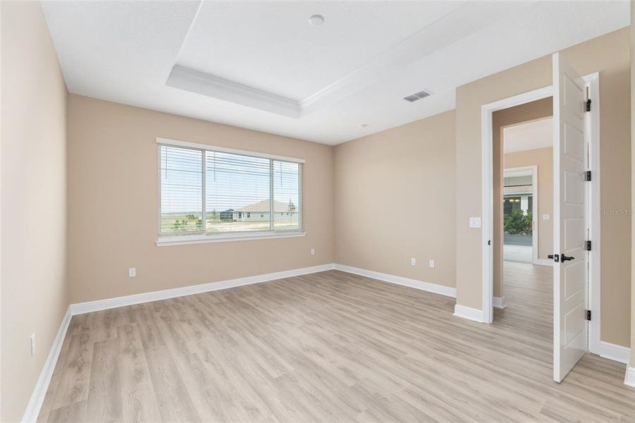 Spacious, unfurnished interior of a new home in , Ocala (Image 20).