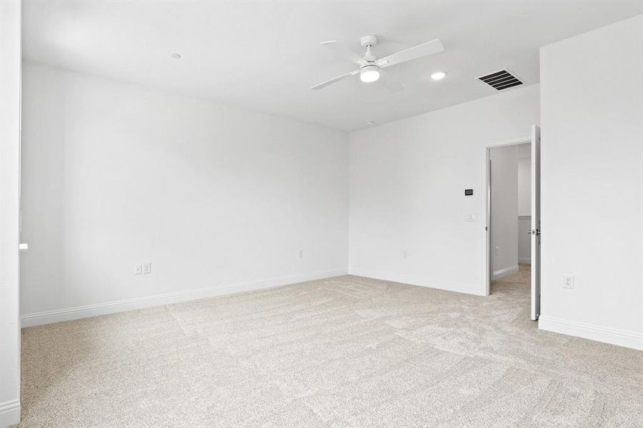 020-2880Enfield-TheColony-TX-75056-PrimaryBedroom.jpg-SMALL