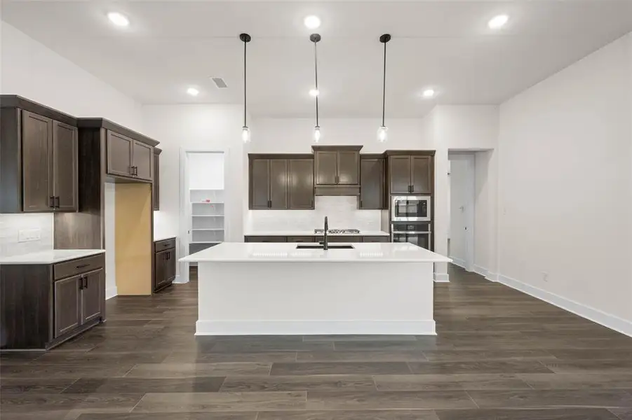 4809 Signal Run- Kitchen-2