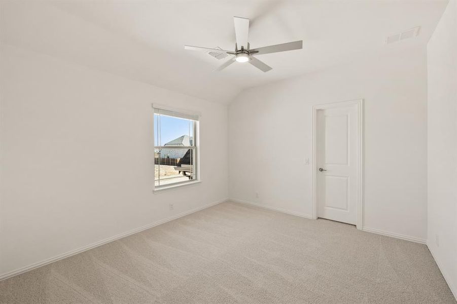 Spacious, unfurnished interior of a new home in Wildflower Ranch 60-65, Fort Worth (Image 29). Spacious, unfurnished interior of a new home in Wildflower Ranch 60-65, Fort Worth (Image 29).