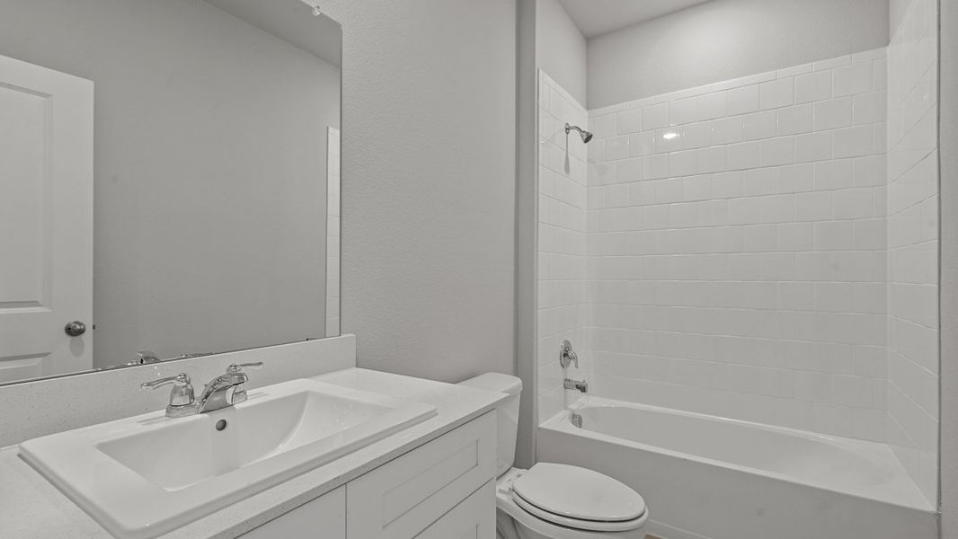 Image 39 representing the Midland by D.R. Horton in The Hills at Reunion, Newark, TX. Image 39 representing the Midland by D.R. Horton in The Hills at Reunion, Newark, TX.