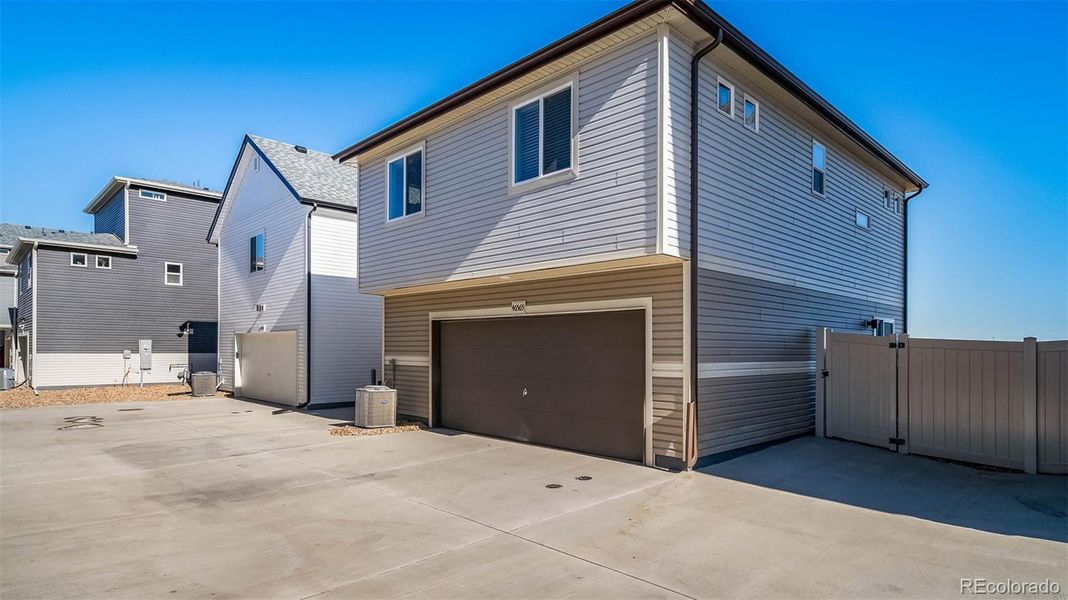 Image 34 of a home in Muegge Farms.