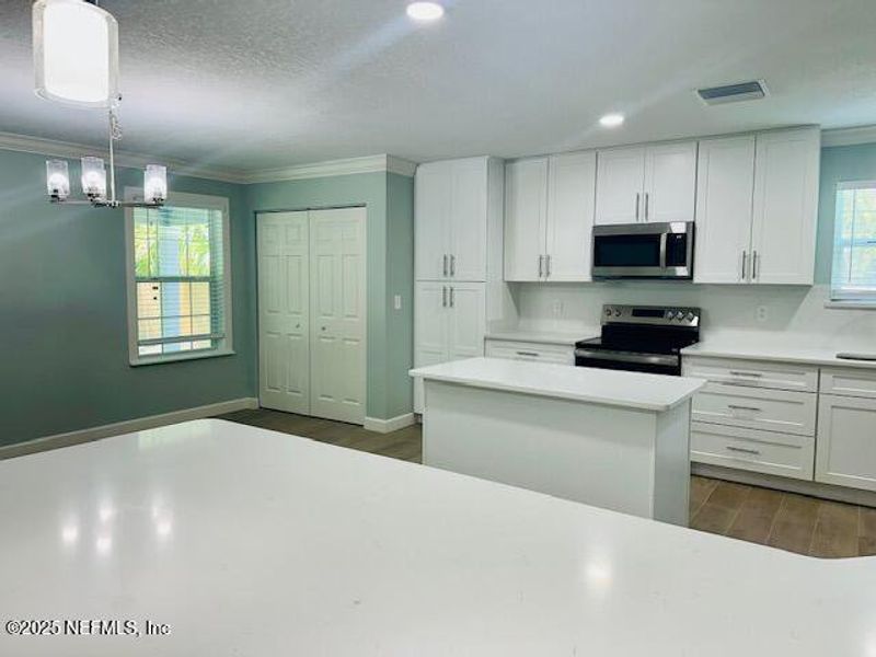 Furnished interior view inside a new home in , Jacksonville (Image 10).
