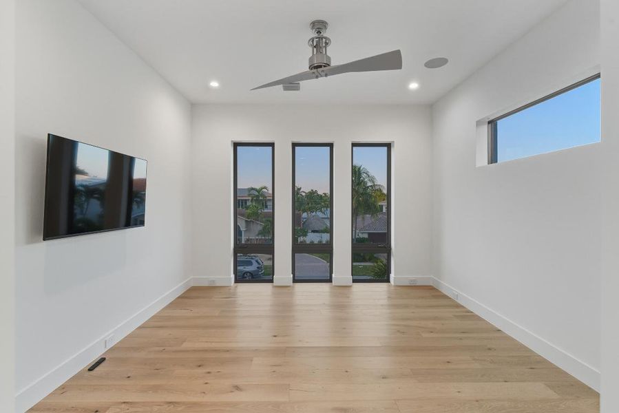 334 NE 3rd St Boca Raton FL-48