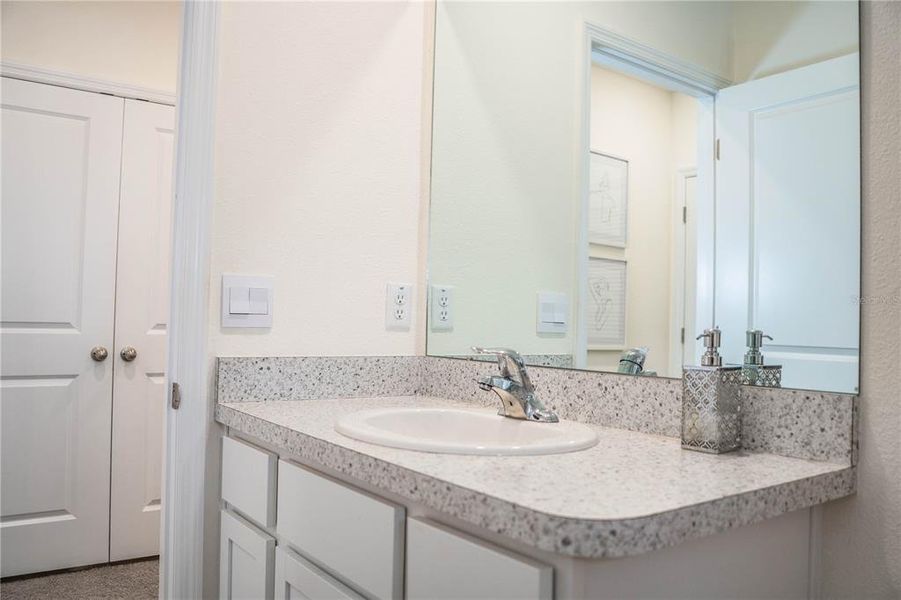 Close-up of interior finishes inside a home in , Plant City (Image 21).