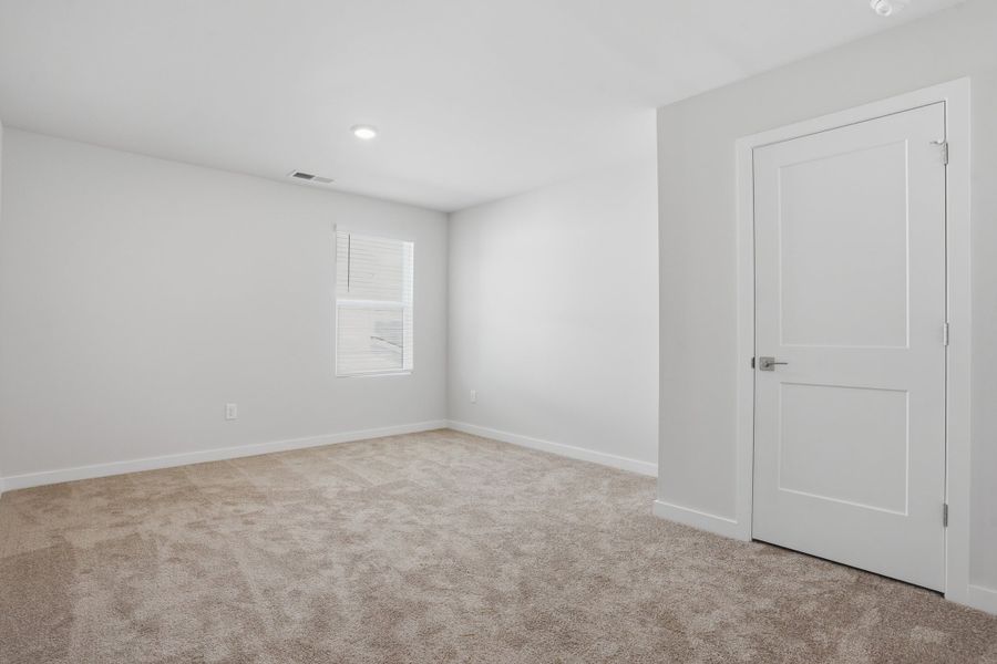 5br New Home in Fairburn, GA.  - Slide 12