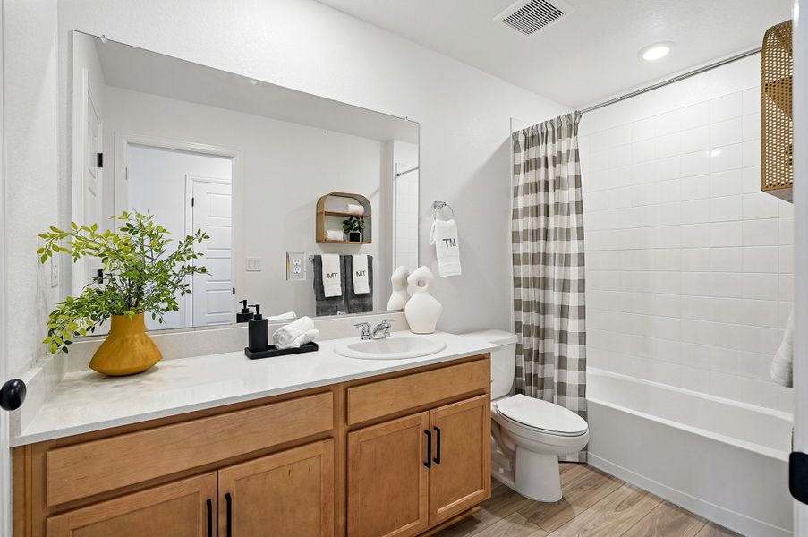 Furnished interior view inside a new home in Parterre, Thornton (Image 15).