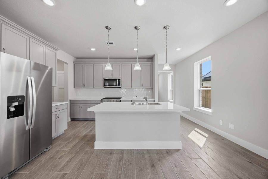 Furnished interior view inside a new home in Laurel Landing, Alvin (Image 9).