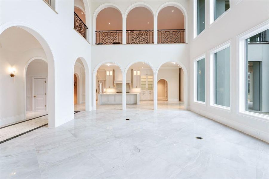 Spacious, unfurnished interior of a new home in , Allen (Image 19).