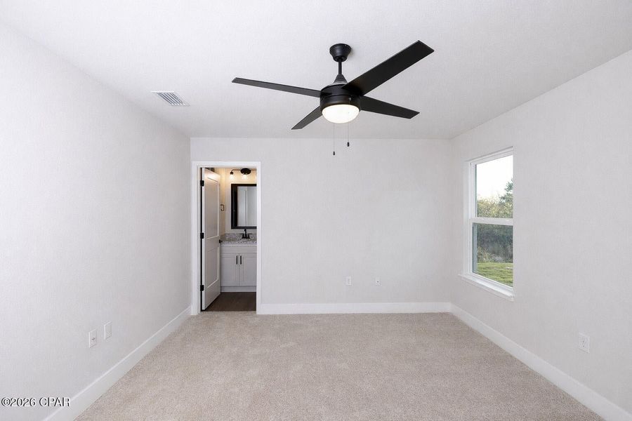 Spacious, unfurnished interior of a new home in Fox Glenn, Panama City (Image 12).