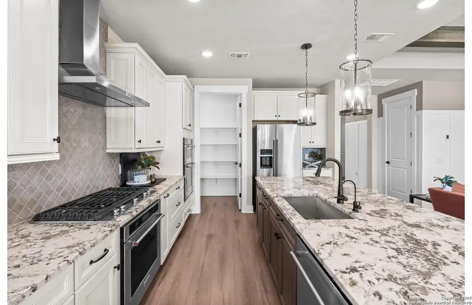 Furnished interior view inside a new home in Del Webb New Braunfels at Veramendi, New Braunfels (Image 10).