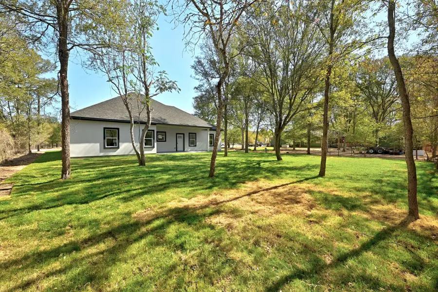Natural landscape and outdoor views near in Bastrop (Image 34). Natural landscape and outdoor views near in Bastrop (Image 34).