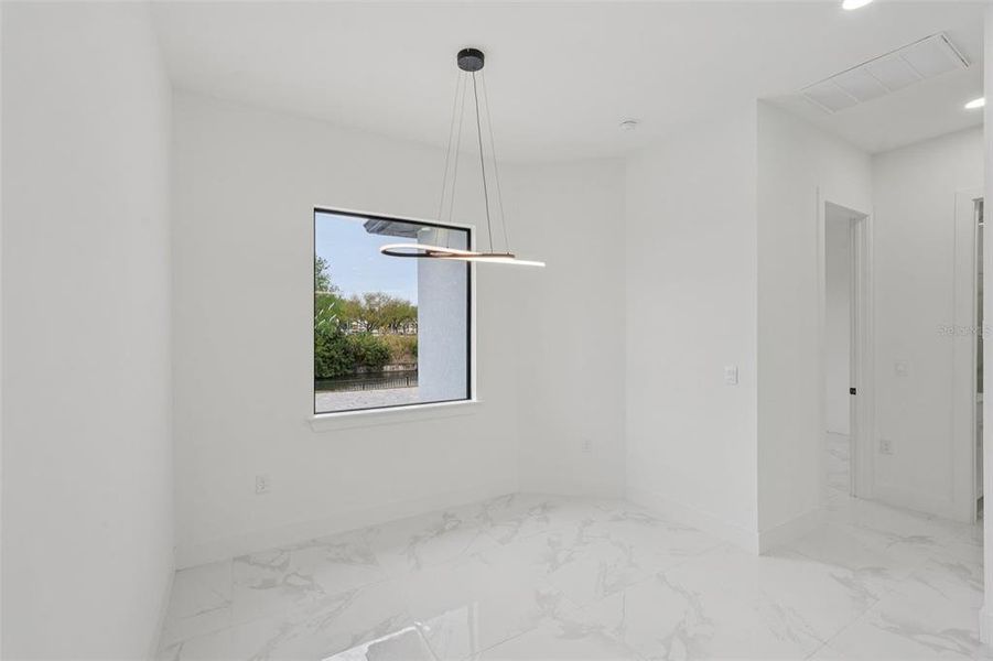 Spacious, unfurnished interior of a new home in , Cape Coral (Image 40).