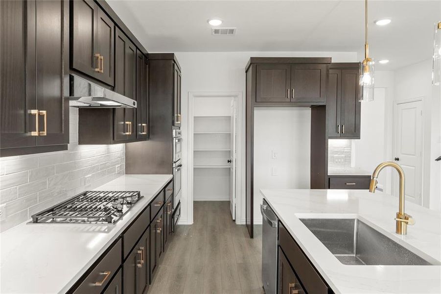 10. 744 Waterhouse - Kitchen (3) 10. 744 Waterhouse - Kitchen (3)