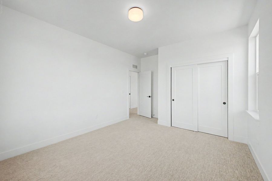 Spacious, unfurnished interior of a new home in West Grange, Longmont (Image 24). Spacious, unfurnished interior of a new home in West Grange, Longmont (Image 24).
