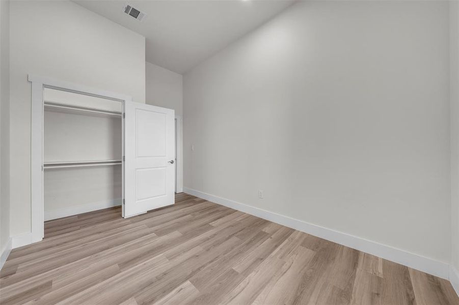 Spacious, unfurnished interior of a new home in , Rio Vista (Image 13).
