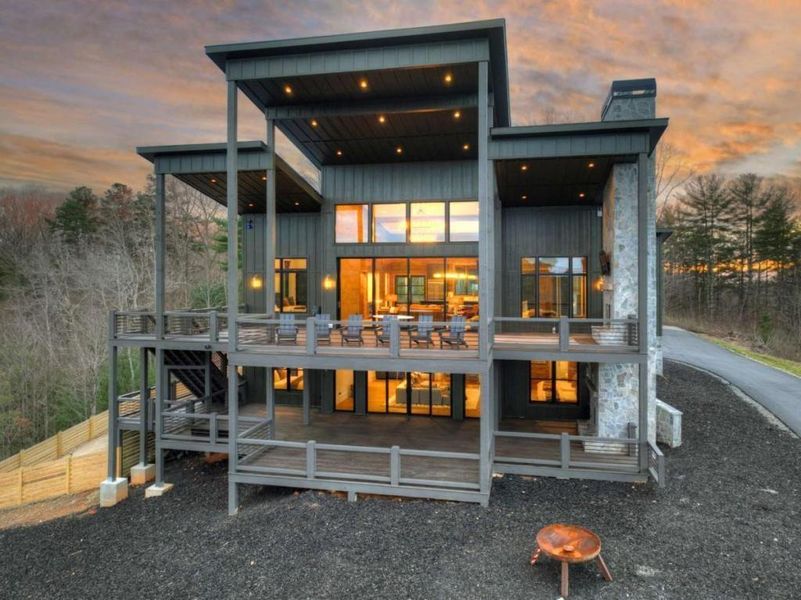 Exterior details and patio area of a home in , Mineral Bluff (Image 28).