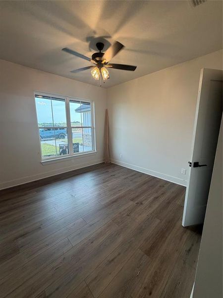 Spacious, unfurnished interior of a new home in , Abilene (Image 23).
