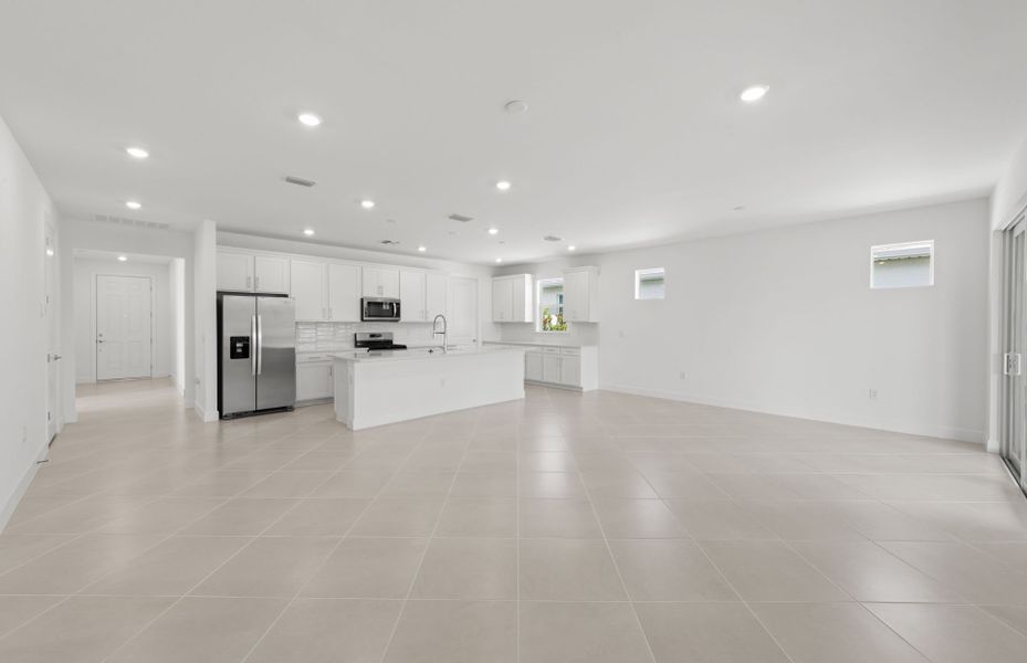 Spacious, unfurnished interior of a new home in Del Webb Oak Creek, North Fort Myers (Image 14). Spacious, unfurnished interior of a new home in Del Webb Oak Creek, North Fort Myers (Image 14).