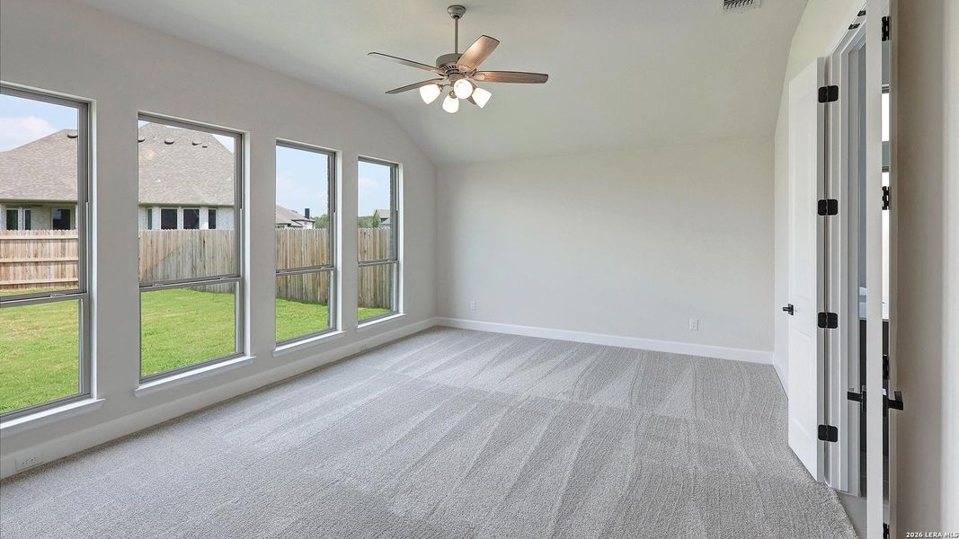 Spacious, unfurnished interior of a new home in Alsatian Oaks, Castroville (Image 22).