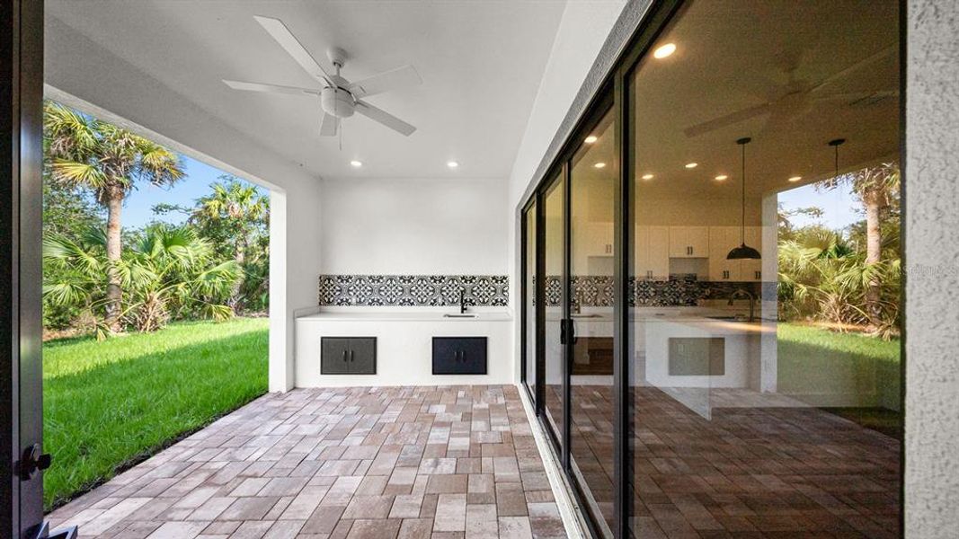 Exterior details and patio area of a home in , Port Charlotte (Image 3).