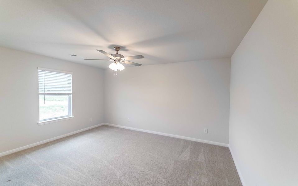 Spacious, unfurnished interior of a new home in Solterra, Mesquite (Image 15).