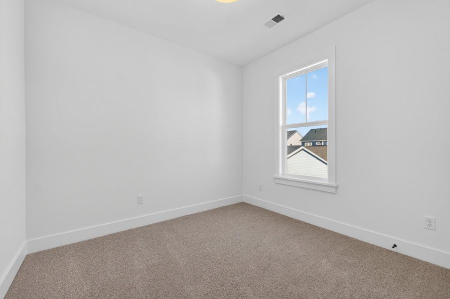 Spacious, unfurnished interior of a new home in , Summerville (Image 30).