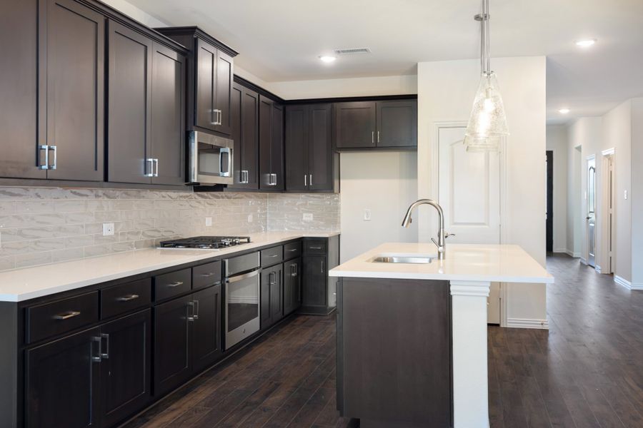 Furnished interior view inside a new home in Edgewater, Fate (Image 8).
