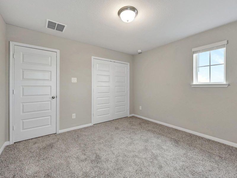 Photo is not of the actual home, but is an inspirational photo of builder’s model home and may depict options, furnishings, and/or decorator features that are not included Photo is not of the actual home, but is an inspirational photo of builder’s model home and may depict options, furnishings, and/or decorator features that are not included