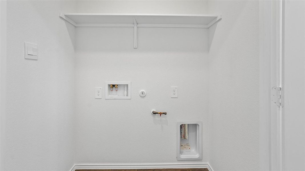 Spacious, unfurnished interior of a new home in Marigold, Kyle (Image 14).